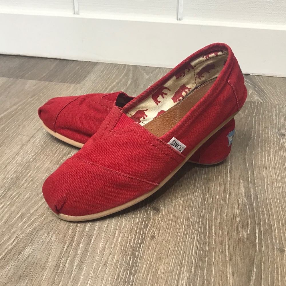 Red Toms size 8